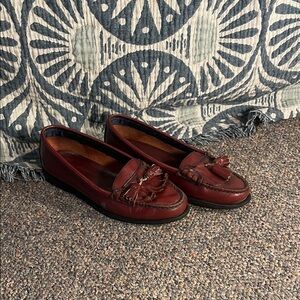 Bass Women's Dark Red Tassel Loafers